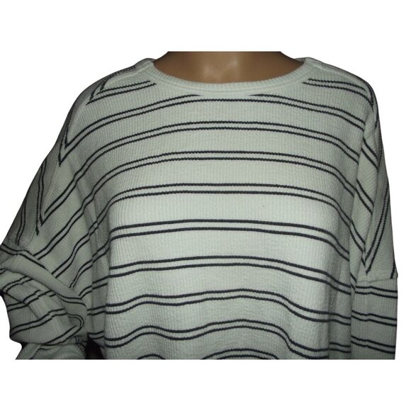 Maurices Sweatshirt Womens 3X Black White Long Sleeve Striped Textured Crew Top - Picture 3 of 10